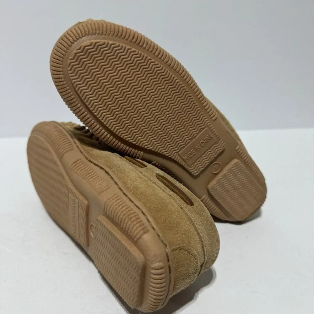 Minnetonka Moccasin Slippers Size 1 M Big Kid